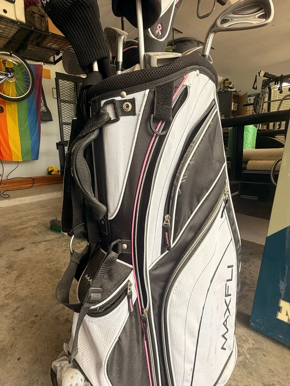 Unbranded Black and Pink Golf Club Headcover Set